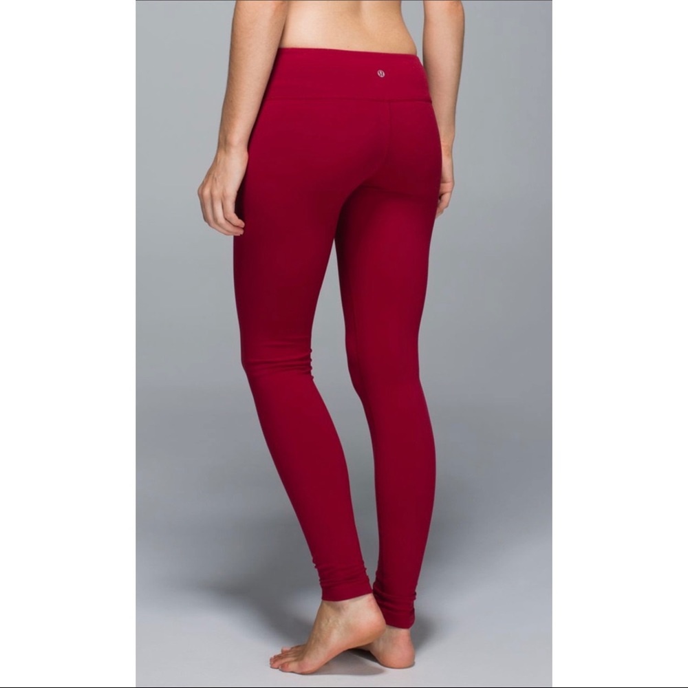 Red Lululemon Wunder Under Size 4